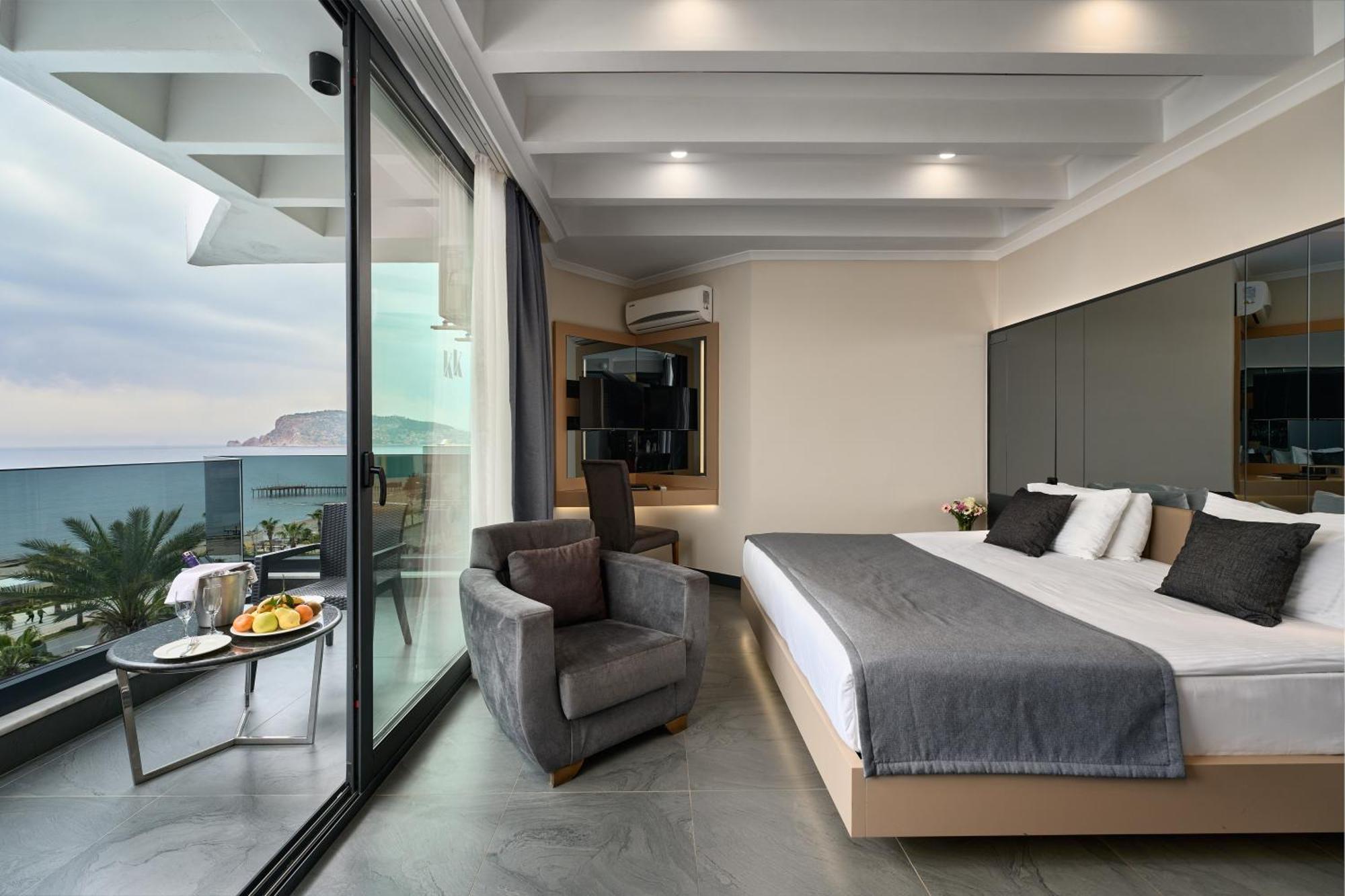 Resort Kaila 5*